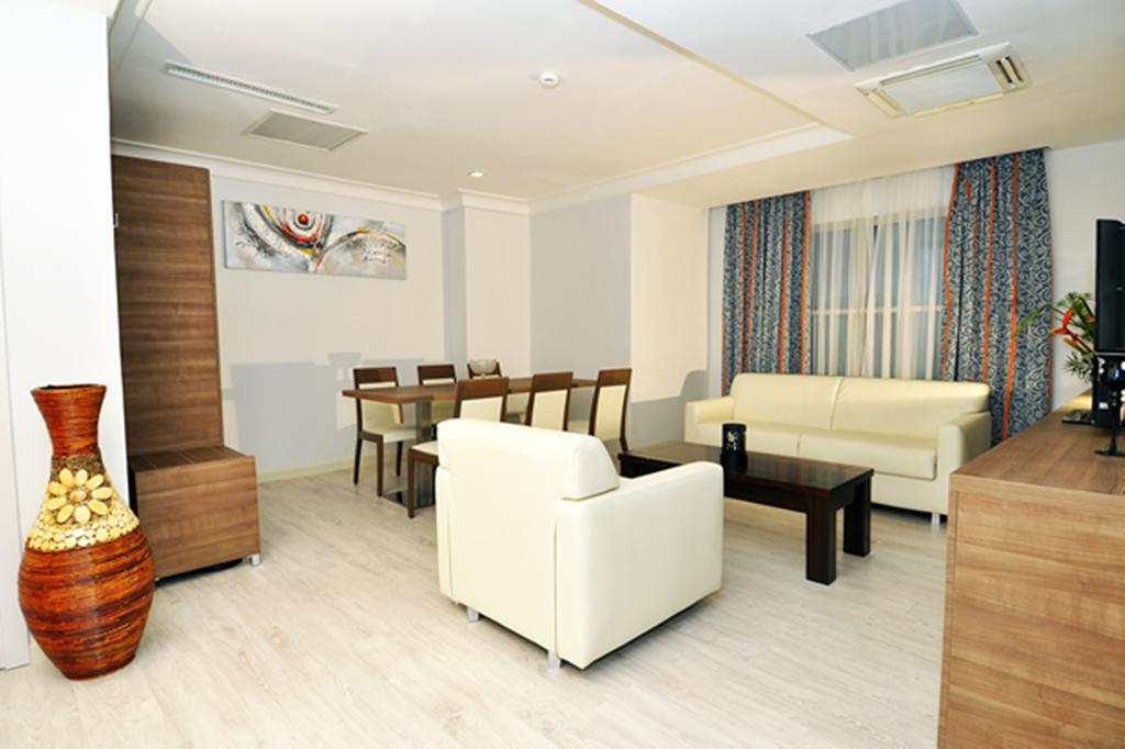 Benin Royal Hotel كوتونو الغرفة الصورة